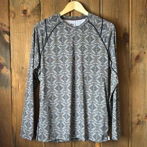 Saxx mens long sleeve Quest size small